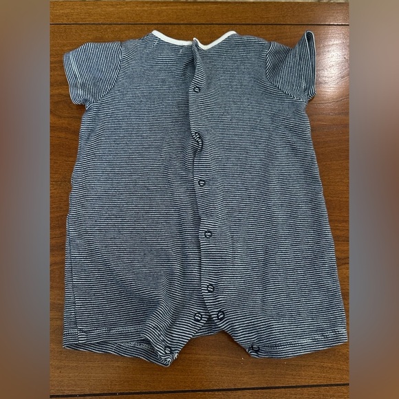Ralph Lauren Baby Boy Striped Romper Navy White Short Sleeve 9M - Picture 2 of 4